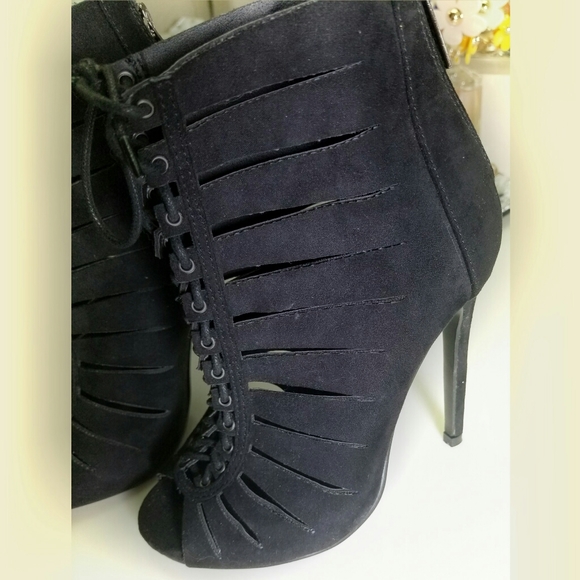Size 6 black heel open toe lace up booties - Picture 3 of 3